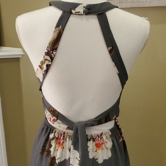 Open Back Halter Maxi Gray Tropical Floral Small - Picture 9 of 16